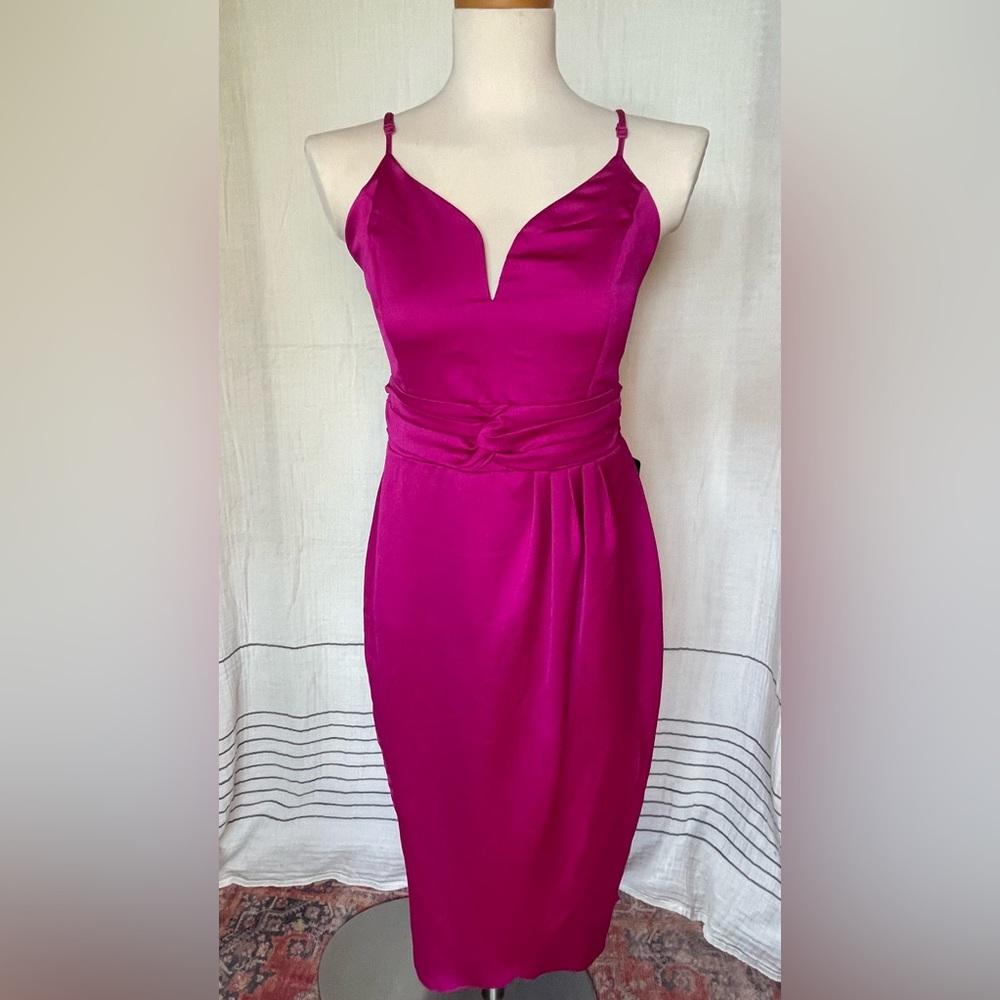 Express Bright Fuschia Dress 🌺 BNWT 🌺